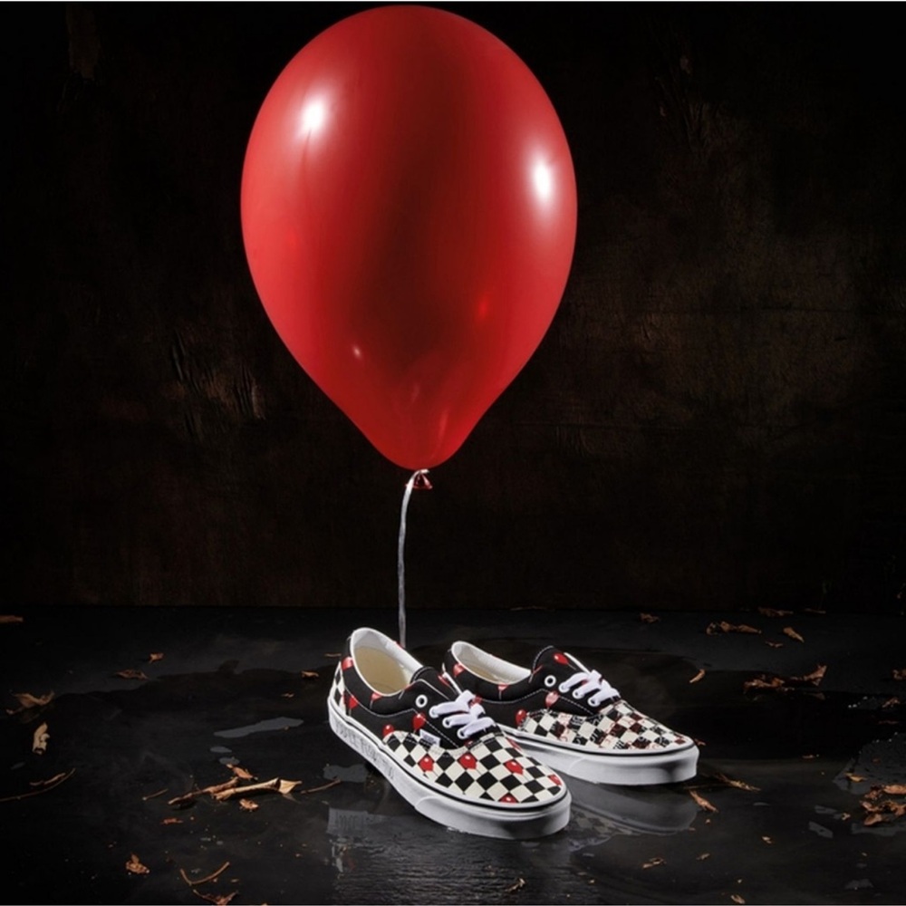 Vans X House of Terror Pennywise It sneakers RARE